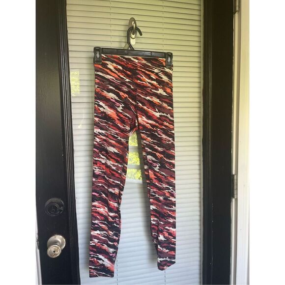 Lululemon High Rise Align Tiger Tide Leggings Red/ Orange/Multi/Stripe Size 4 - Picture 9 of 10